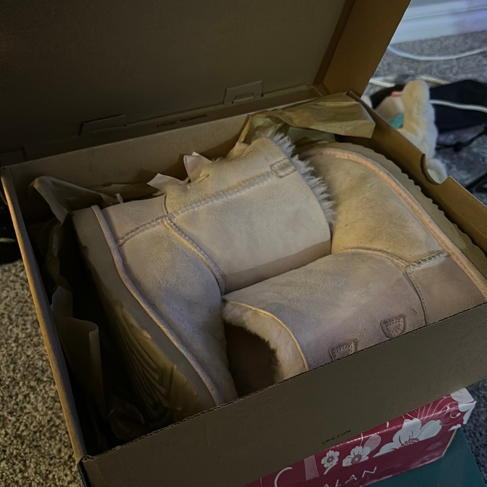 Girls Ugg K Bailey Bow II